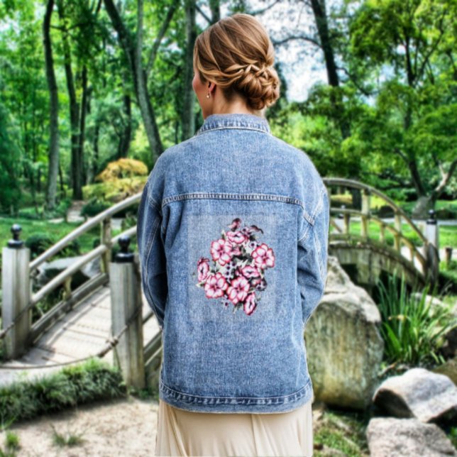 Chaqueta Vaquera Bloom II de Mayo (Wear this May Bloom-II Denim Jacket, to dress up your semi-casual look!)