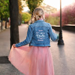Chaqueta Vaquera Dama de honor personalizada "Team Bride"<br><div class="desc">Diseño personalizado para el grupo de la novia.</div>
