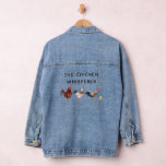 Chaqueta Vaquera Funny Chicken Whisperer Farm Dueño<br><div class="desc">Chaqueta de denim rústica y divertida con ilustracion acuarela de pollos con una chica. El texto dice "susurrador de pollo".</div>