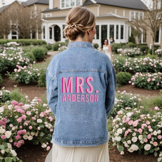 Chaqueta Vaquera Nombre rosa apilado negrita (Reverso Boda)