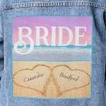Chaqueta Vaquera Rubor Pink Purple Beach Wedding 2 Heart Bride<br><div class="desc">Rubor Pink Purple Beach Wedding 2 corazones en la Chaqueta de Denim Boda de arena. Los productos de bodas en la playa están disponibles en una gran variedad de productos para una boda perfecta en la playa personalizado.</div>
