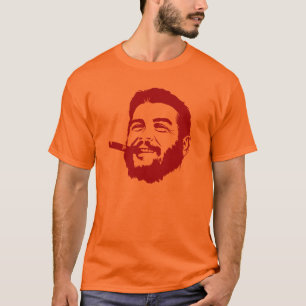 Che Guevara con la camiseta del retrato del