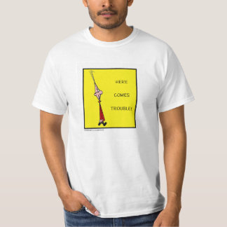 ¡Chester aquí viene problema! Camiseta