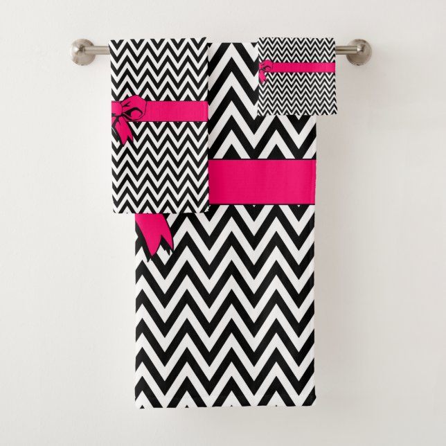 Chevron en negro y blanco con lazo rosa caliente (In situ)