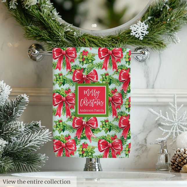 Chic hot pink and green Christmas preppy towels (Chic hot pink and green Christmas preppy towels)