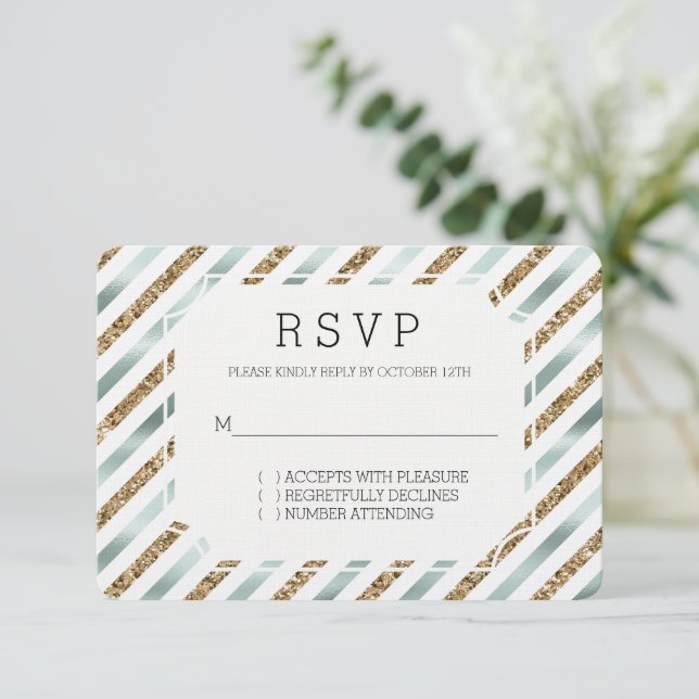 Chic Menta Blanco Glitter RSVP Boda (Anverso de pie)