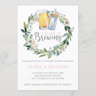 Chica bebé prepara invitación de Baby Shower