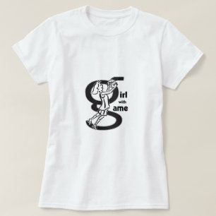 Chica con camiseta de Baloncesto de Juego