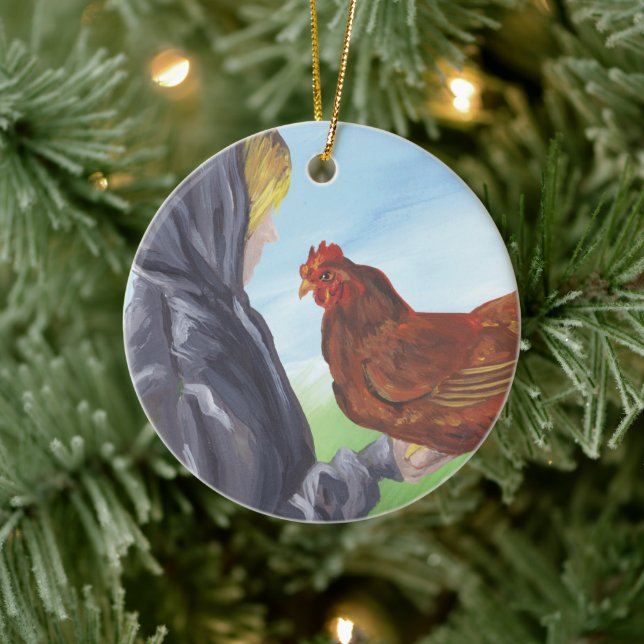 Chica con ornamento de pollo (Árbol)