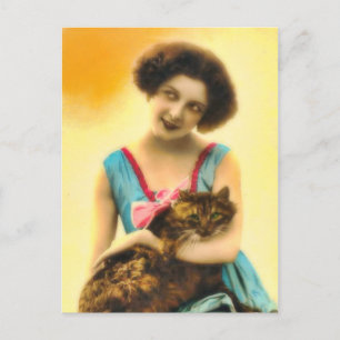 Chica con postal Mascota Cat