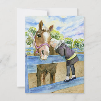Chica con tarjeta de caballo en cualquier momento