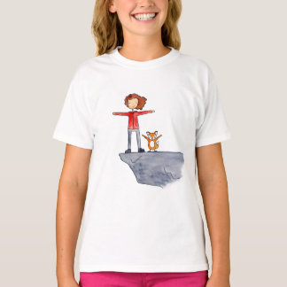 Chica de ABCs del Backpacker en la camiseta de la