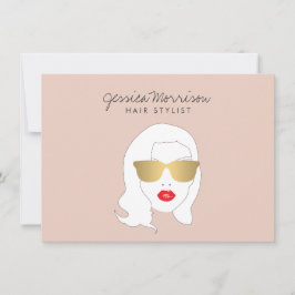 Chica de belleza con estilo de pelo en certificado