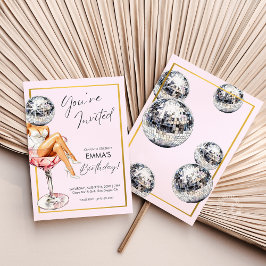 Chica de disco en invitación de cumpleaños de copa