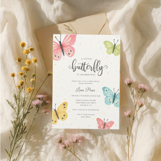 Chica de invitación a Baby Shower para mariposa