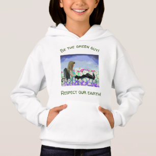 Chica de margarita optimista en sudadera natural p