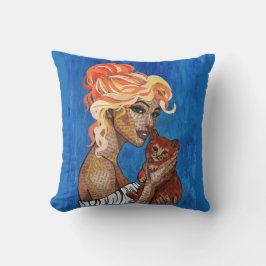 Chica de periódico artística y cojín decorativo de