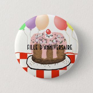 Chica del cumpleaños en botón francés