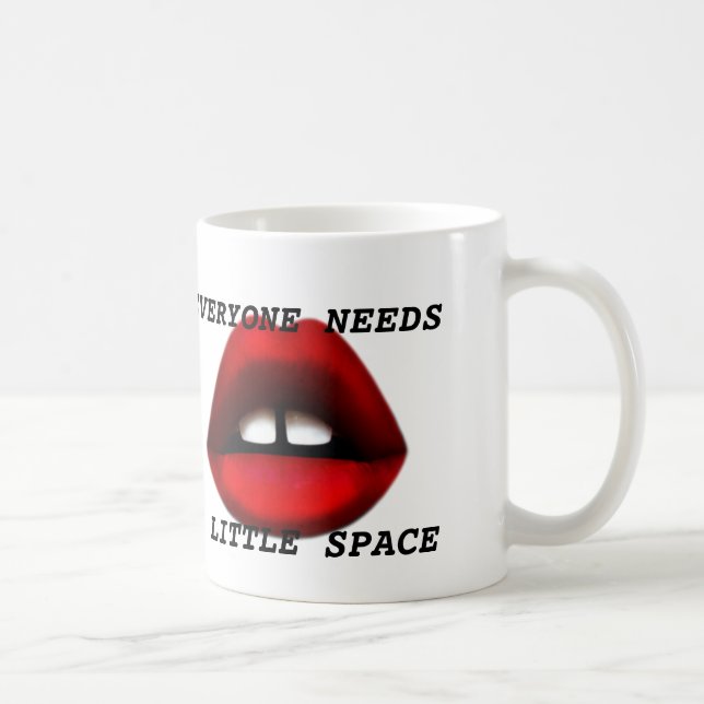 Chica dentado reventado taza de café (Derecha)