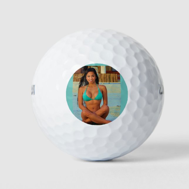 Chica en Bolas de Oro de Bikini (Anverso)