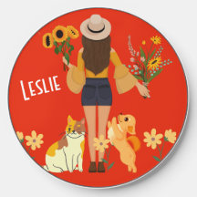 Chica linda sosteniendo girasoles Cat & Dog 