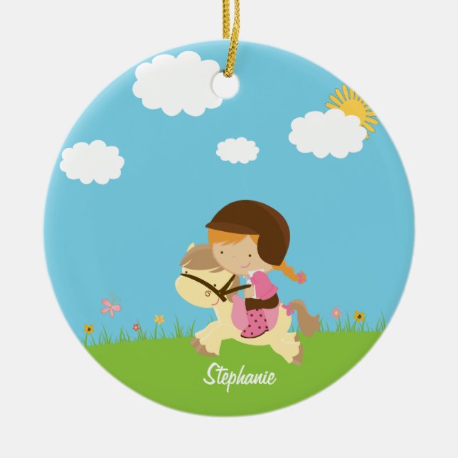 Chica personalizado que monta un ornamento floral (Frente)