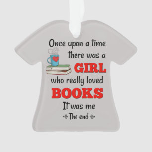 Chica que ama el ornamento de los libros