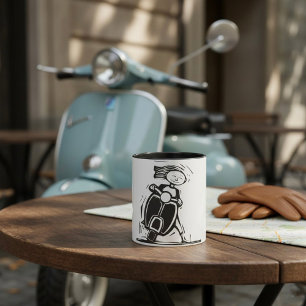 Chica que monta una taza de la vespa