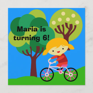 Chica rubio en la invitación del cumpleaños de la