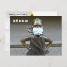 Chica sin miedo con mascarilla - Tarjeta postal H 