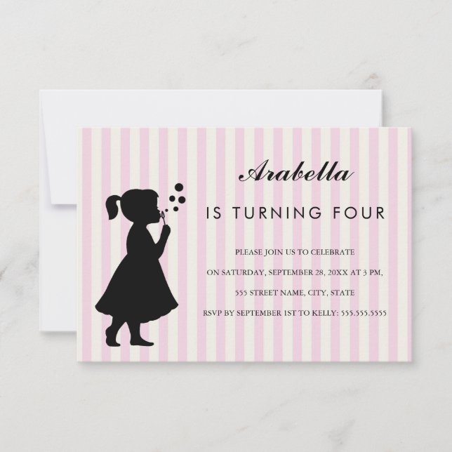 Chica soplando burbujas| Invitación a la fiesta de (Anverso)