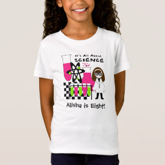 Chica todo sobre la camiseta modificada para