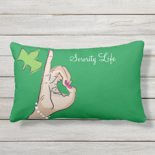 Chicas bonitos reales rosados y Cojín decorativo