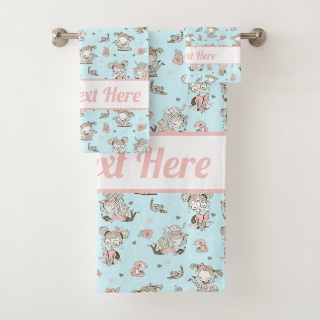 Chicas curos leyendo libros y ofreciendo ideas (In situ)