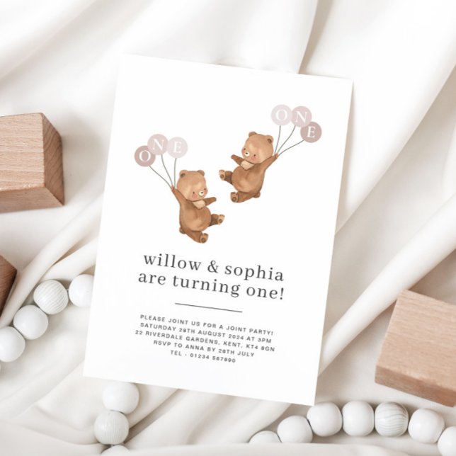 Chicas del oso gemelo Invitación al primer cumplea (Subido por el creador)