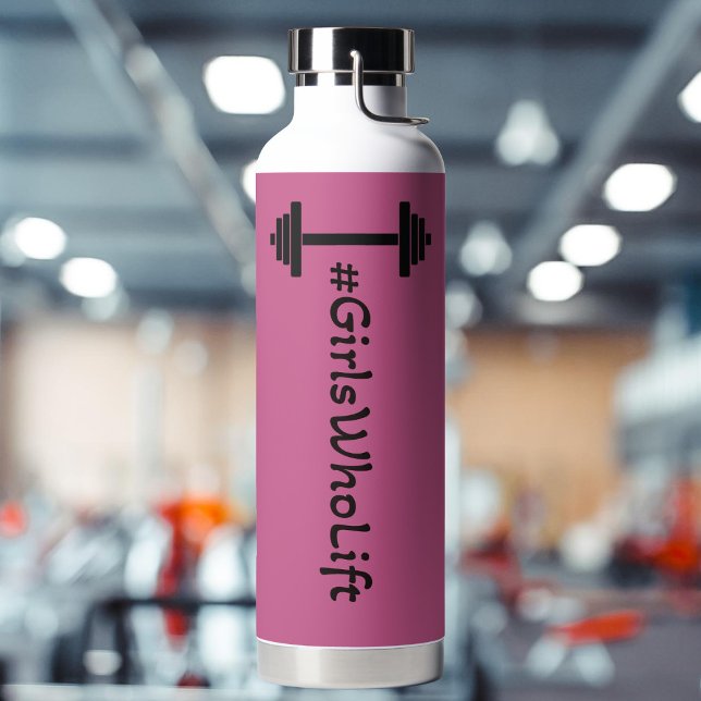 chicas que levantan botella de agua de Barbell (Subido por el creador)