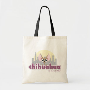 Chihuahua linda en la bolsa de asas del perro de