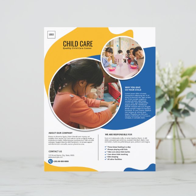 Child Care Flyer Template (Anverso de pie)