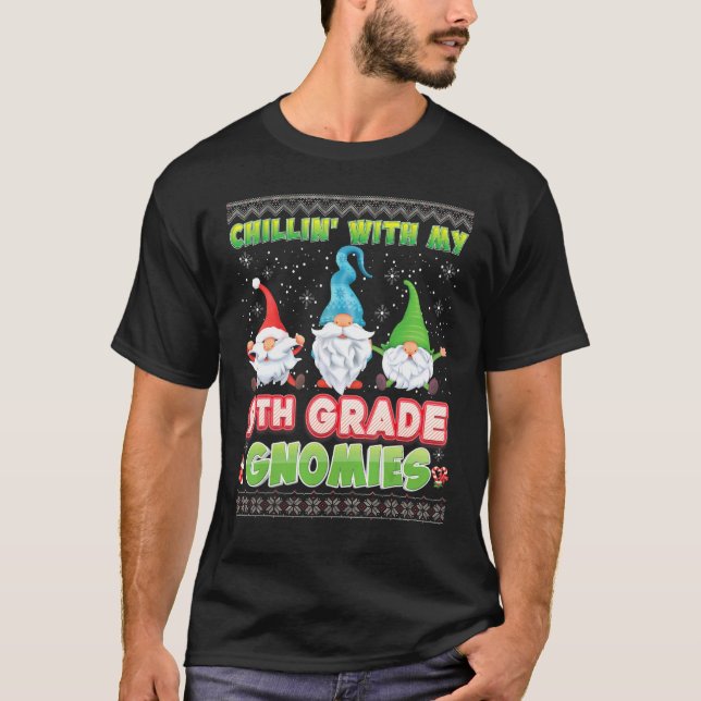 Chillin Con Mi Noveno Grado Gnomies Ugly Sweater C (Anverso)