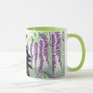 Chillón en la taza de la sombra de la tarde