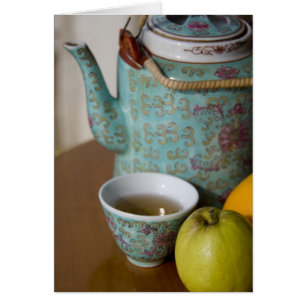 China, Hong Kong. Tetera tradicional china y