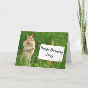 Chipmunk con tarjeta de Rótulo de cumpleaños feliz