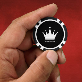 Chips de póquer en blanco y negro, borde negro a r