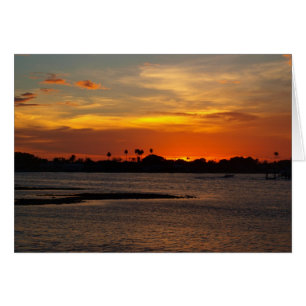 Cielo cristalino azul y anaranjado