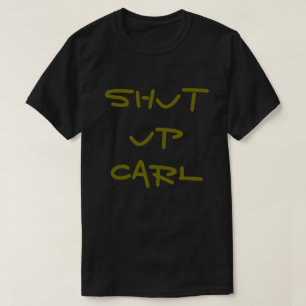 Cierre la camiseta de Carl
