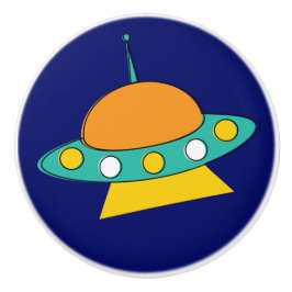 Cincuenta noventa y un pomo de OVNI