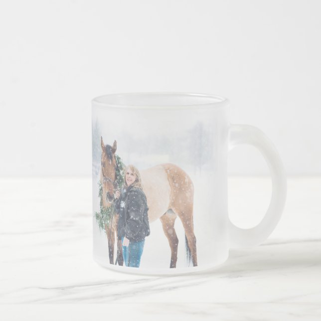 Cindy y taza irlandesa (Derecha)