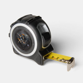 Cinta Métrica Huesos y magia, esqueleto con dados místicos.