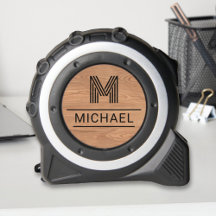 Monograma ruso moderno inicial sobre grano de made