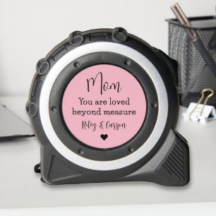 Cinta Métrica Personalizado Mamá ama más allá de lo rosa